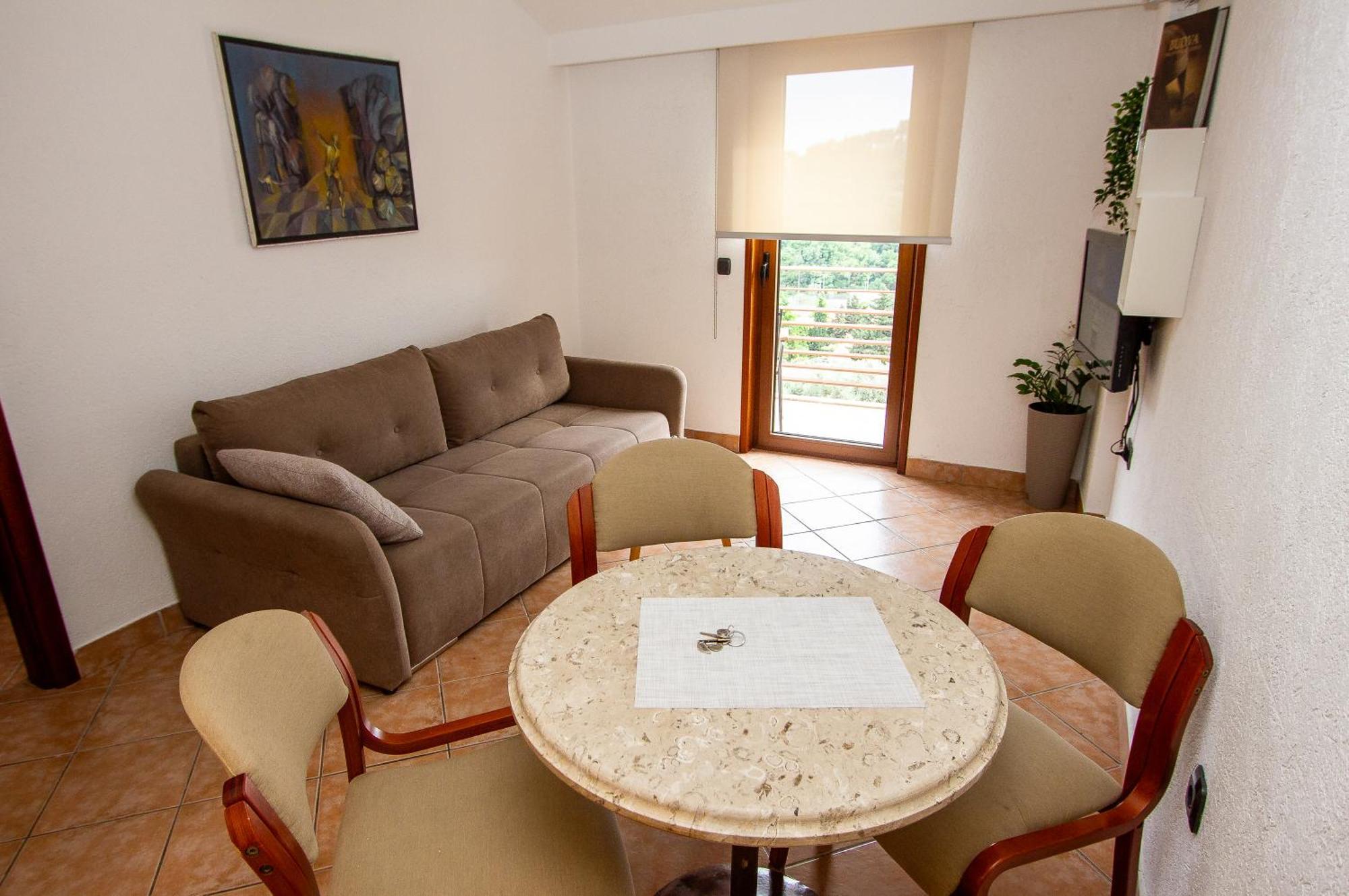 Guest House Jedro Petrovac Екстер'єр фото