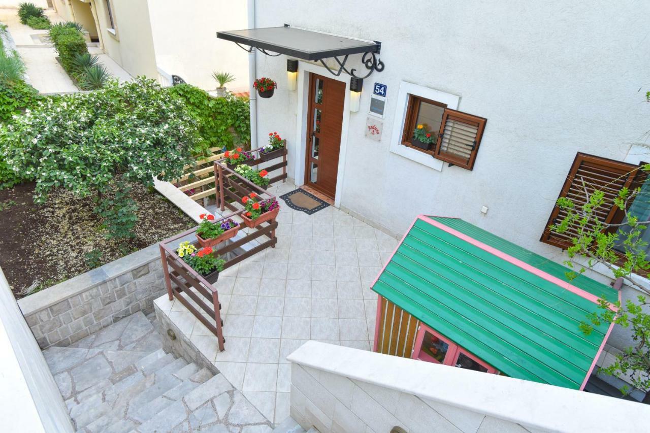 Guest House Jedro Petrovac Екстер'єр фото