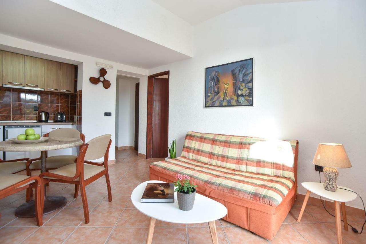 Guest House Jedro Petrovac Екстер'єр фото