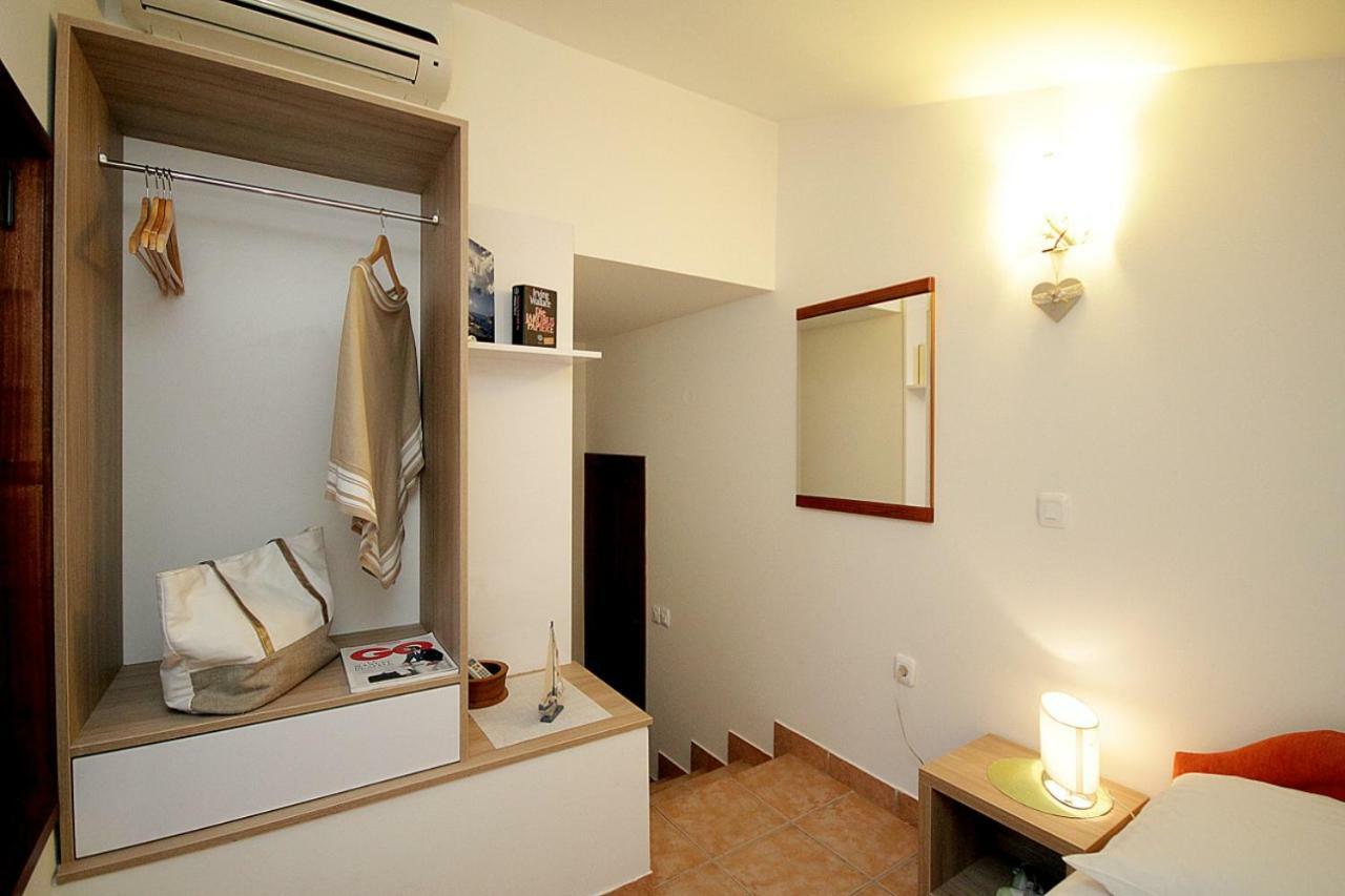 Guest House Jedro Petrovac Екстер'єр фото